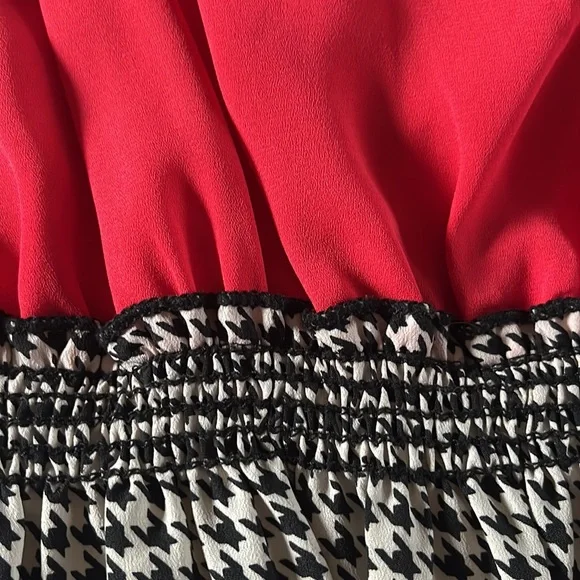 Buttons Dress - Picture 5 of 10